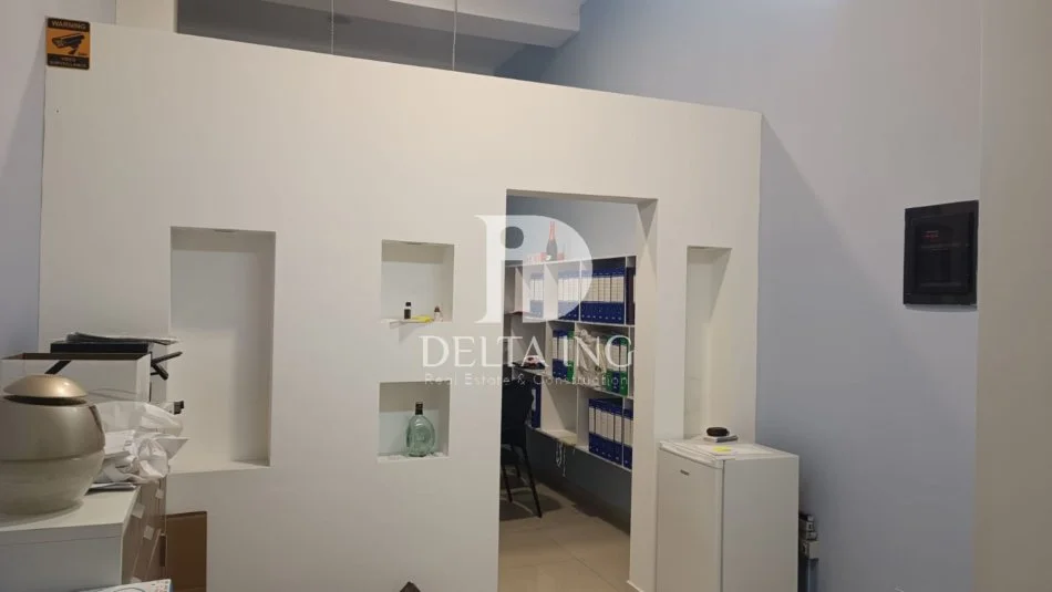 Tirane, shitet ambjent biznesi Kati 0, 37 m² 130.000 € (Komuna Parisit)