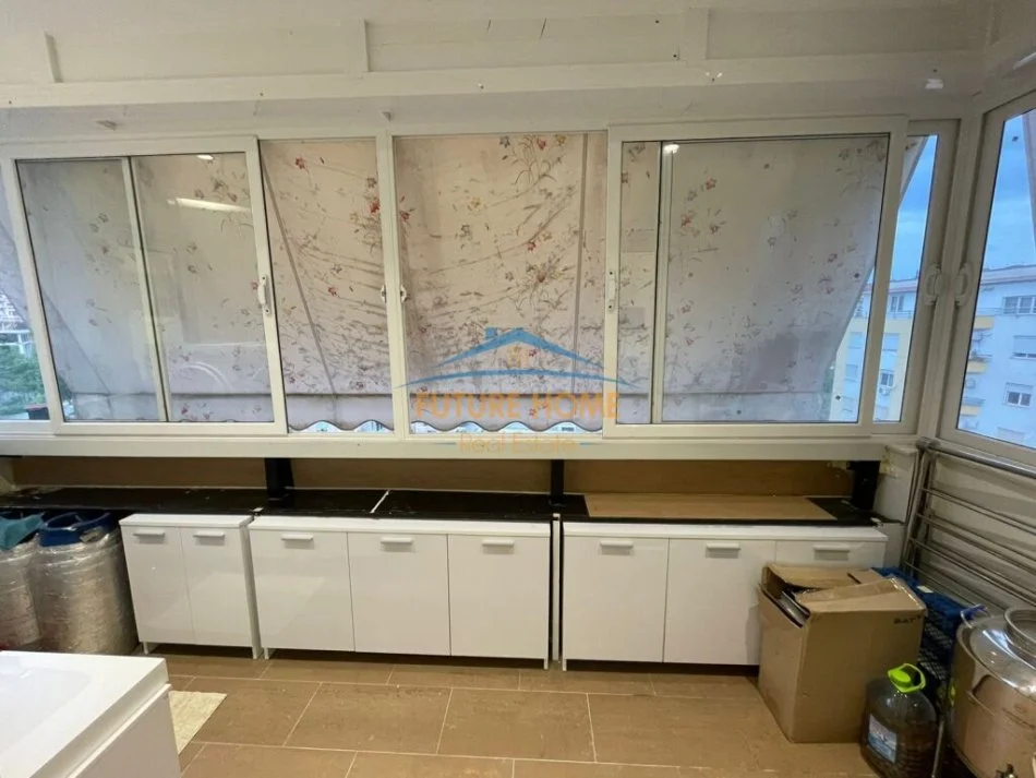 Tirane, shitet apartament 2+1+Aneks+Ballkon Kati 7, 97 m² 160.000 € (Ali Demi)