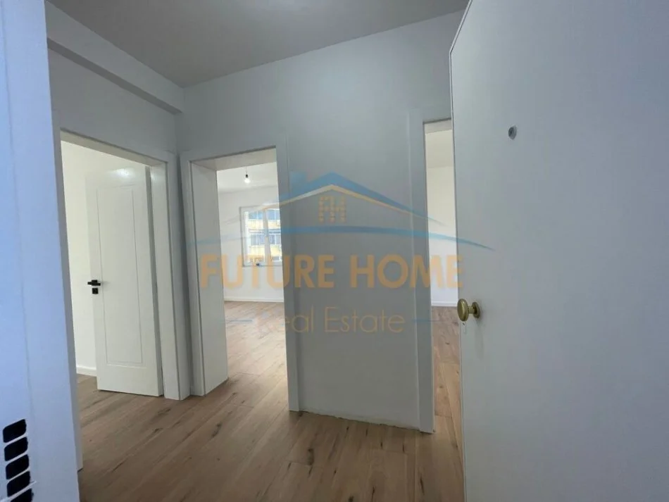 Tirane, jepet me qera apartament 2+1+Ballkon Kati 3, 61 m² 600 € (Mine Peza)