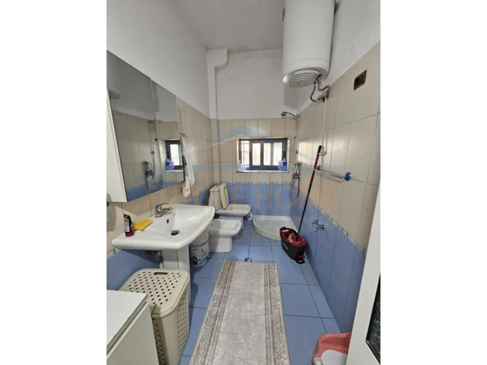 Durres, shitet apartament 3+1 Kati 0, 131 m² 150.000 € (Shkozet , Durres)