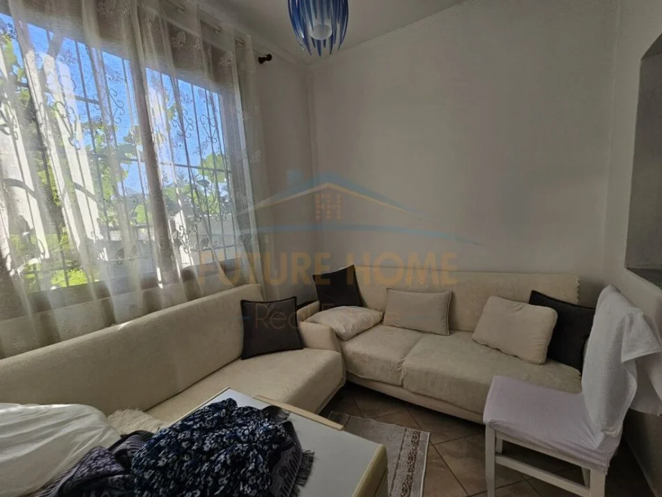 Durres, shitet apartament 3+1 Kati 0, 131 m² 150.000 € (Shkozet , Durres)