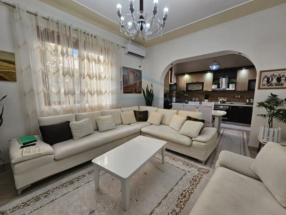 Durres, shitet apartament 3+1 Kati 0, 281 m² 150.000 € (Shkozet , Durres)