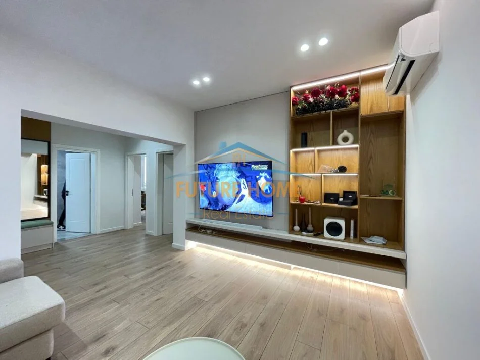 Tirane, jepet me qera apartament 1+1 Kati 3, 70 m² 750 € (Myslym Shyri)