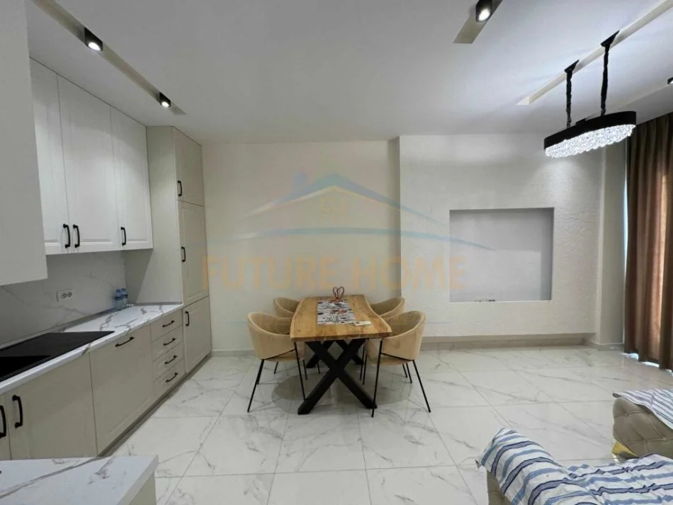 Tirane, jepet me qera apartament 2+1 Kati 2, 100 m² 500 € (Dogana)