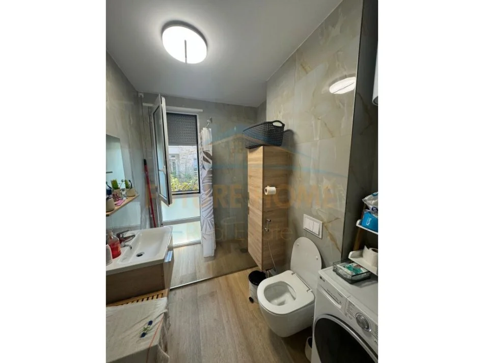 Gjiri Lalezit | Hamallaj, shitet apartament 2+1+Ballkon Kati 0, 360 m² 320.000 € (San Pietro)