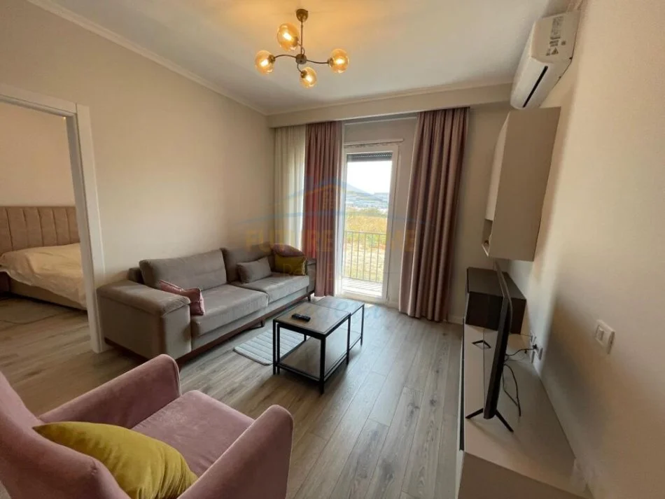 Tirane, jepet me qera apartament 1+1+Aneks+Ballkon Kati 2, 74 m² 680 € (TEG)