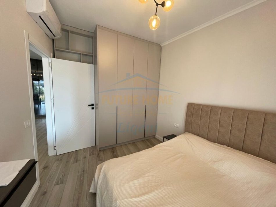Tirane, jepet me qera apartament 1+1 Kati 2, 74 m² 680 € 
