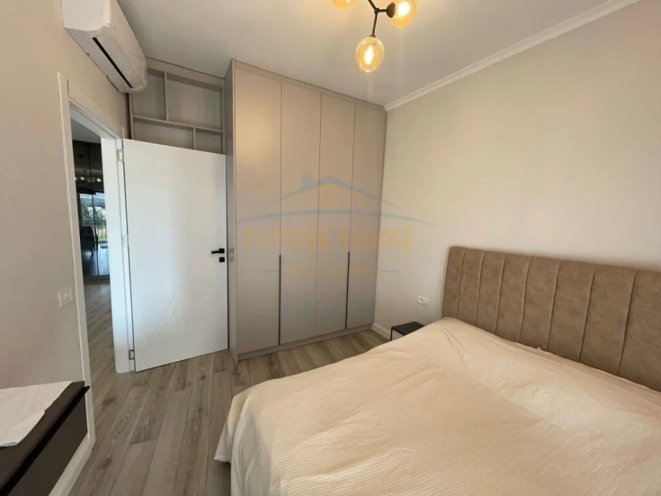 Tirane, jepet me qera apartament 1+1 Kati 2, 74 m² 680 € 