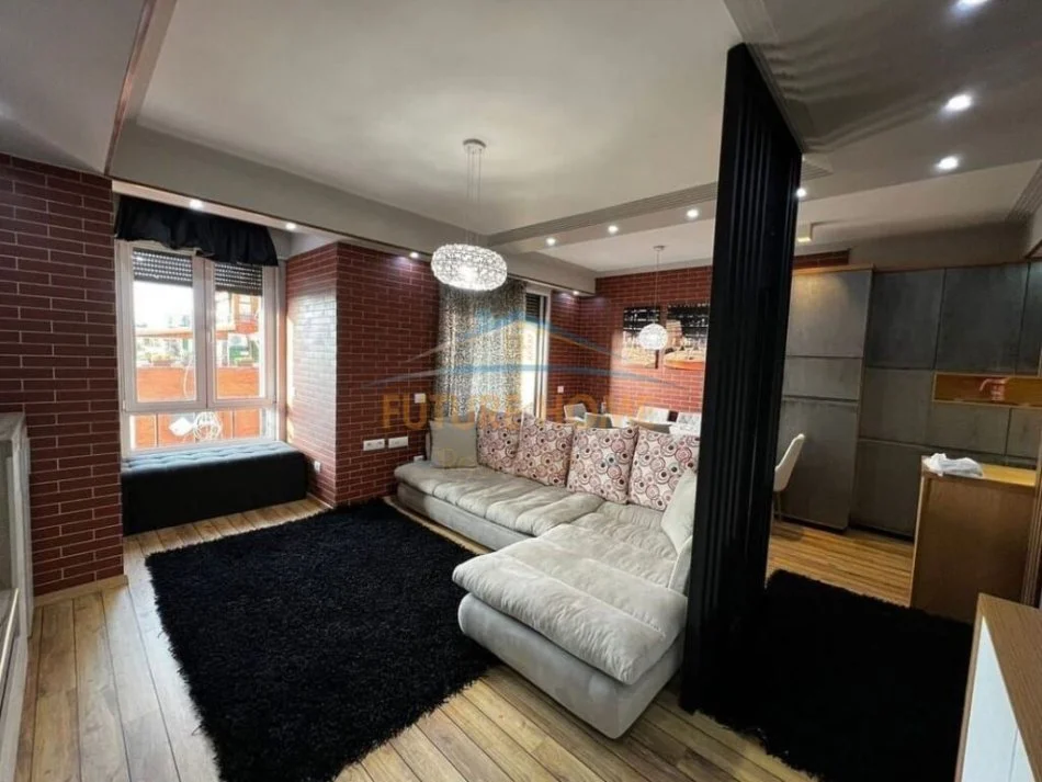 Tirane, jepet me qera apartament 1+1+Aneks+Ballkon Kati 8, 95 m² 1.200 € (MYSLYM SHYRI)