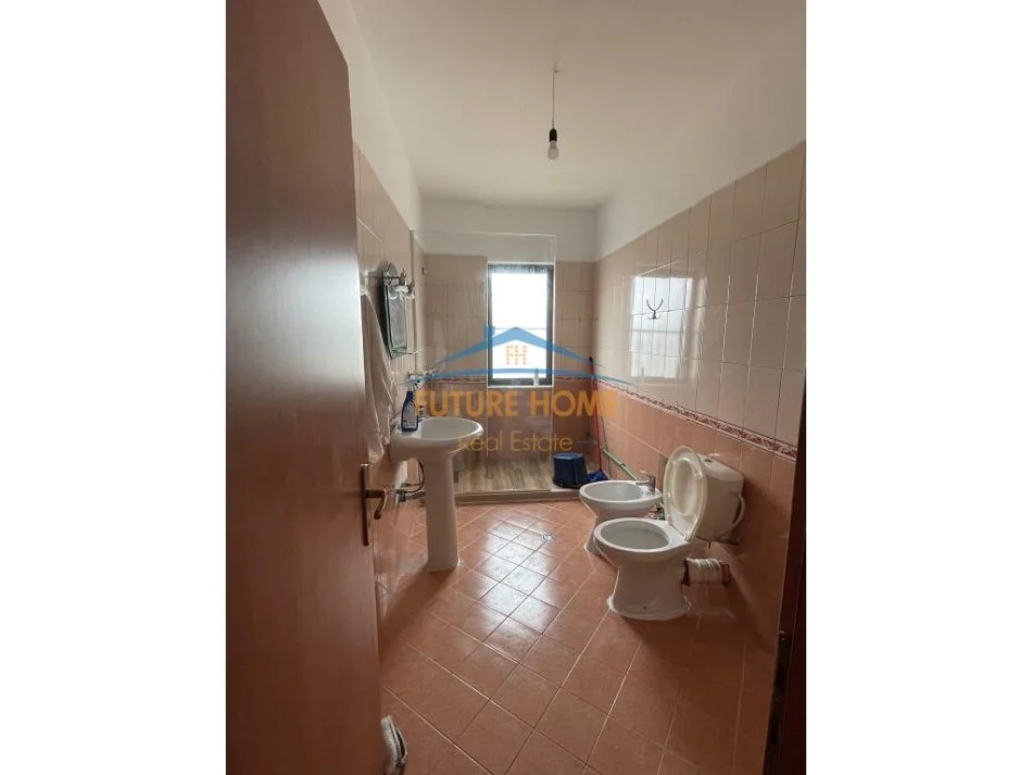 Tirane, jepet me qera apartament 2+1 Kati 9, 93 m² 650 € (21 Dhjetori)