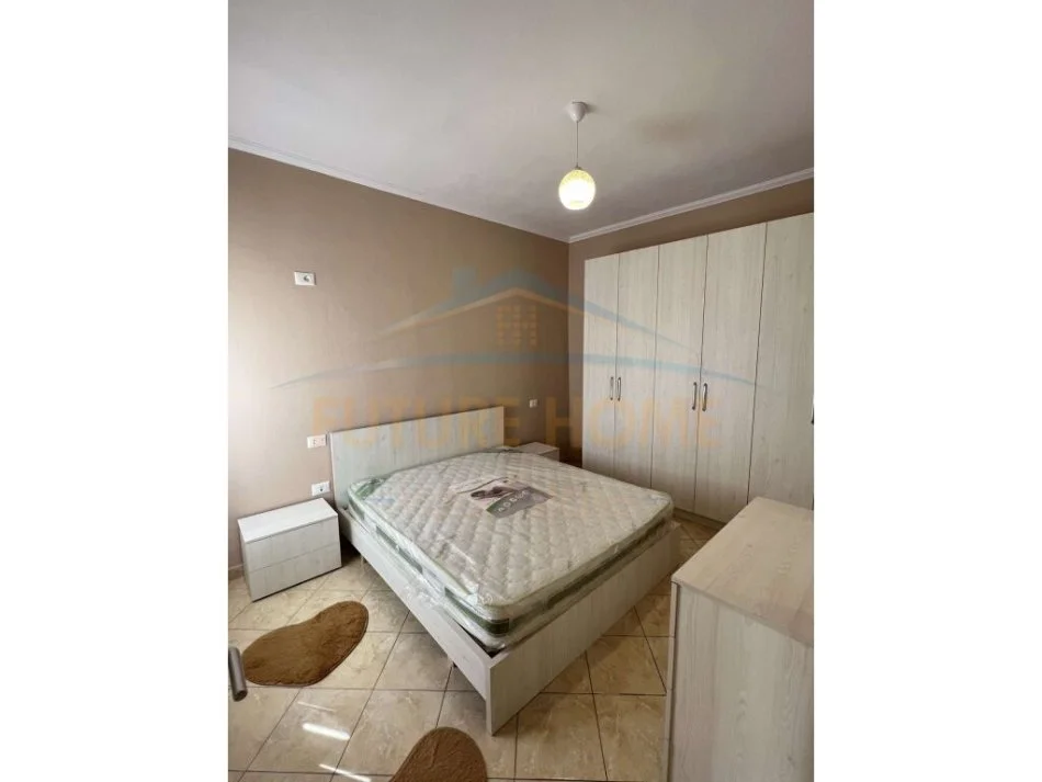 Tirane, shitet apartament 1+1+Ballkon Kati 3, 59 m² 75.000 € (Kthesa Kamzes)