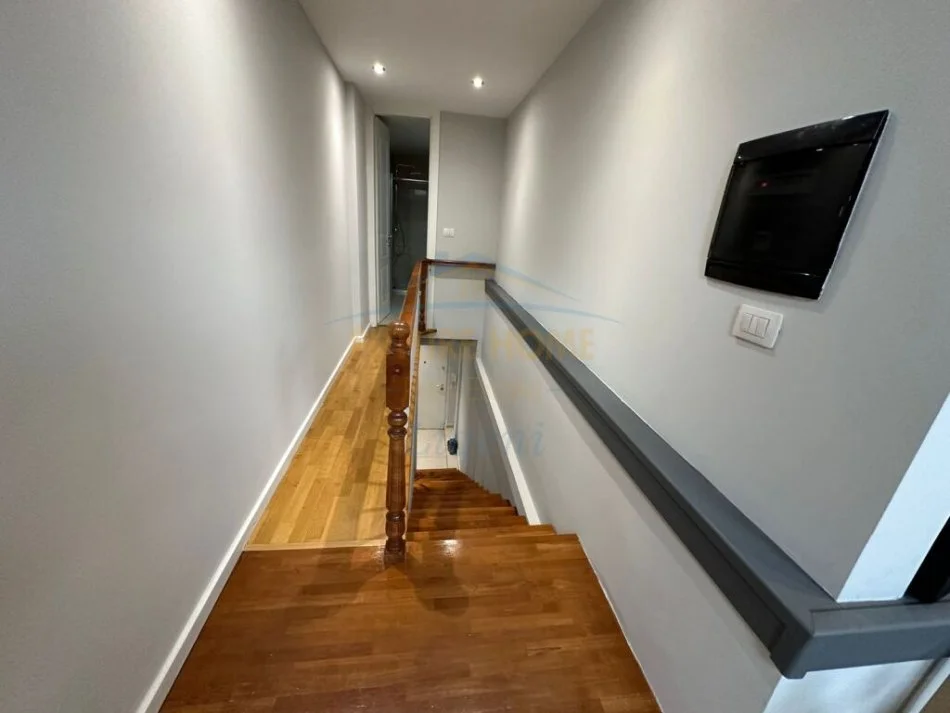 Tirane, jepet me qera apartament 1+1 Kati 2, 65 m² 670 € (Stadiumi Dinamo)