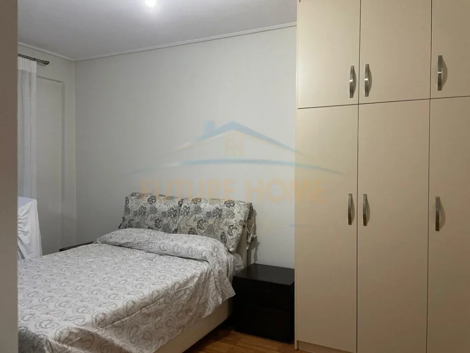 Tirane, jepet me qera apartament 2+1 Kati 5, 118 m² 450 € (FRESK)
