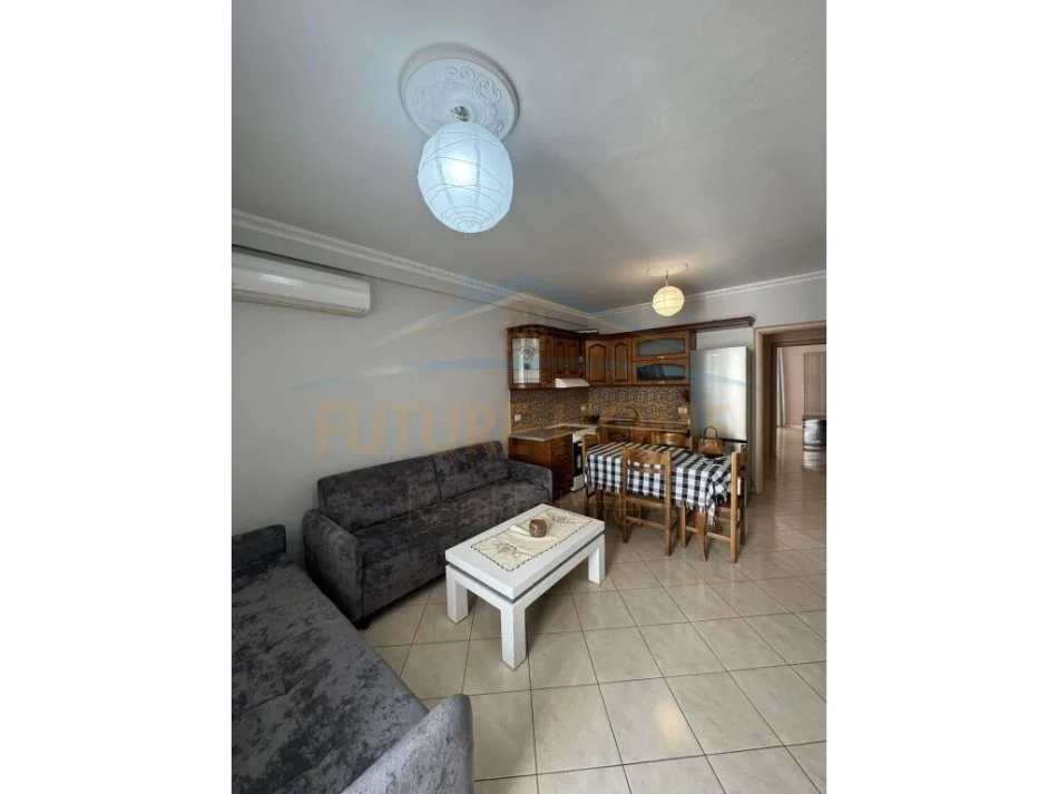 Tirane, jepet me qera apartament 2+1 Kati 4, 97 m² 450 € (yzberisht)