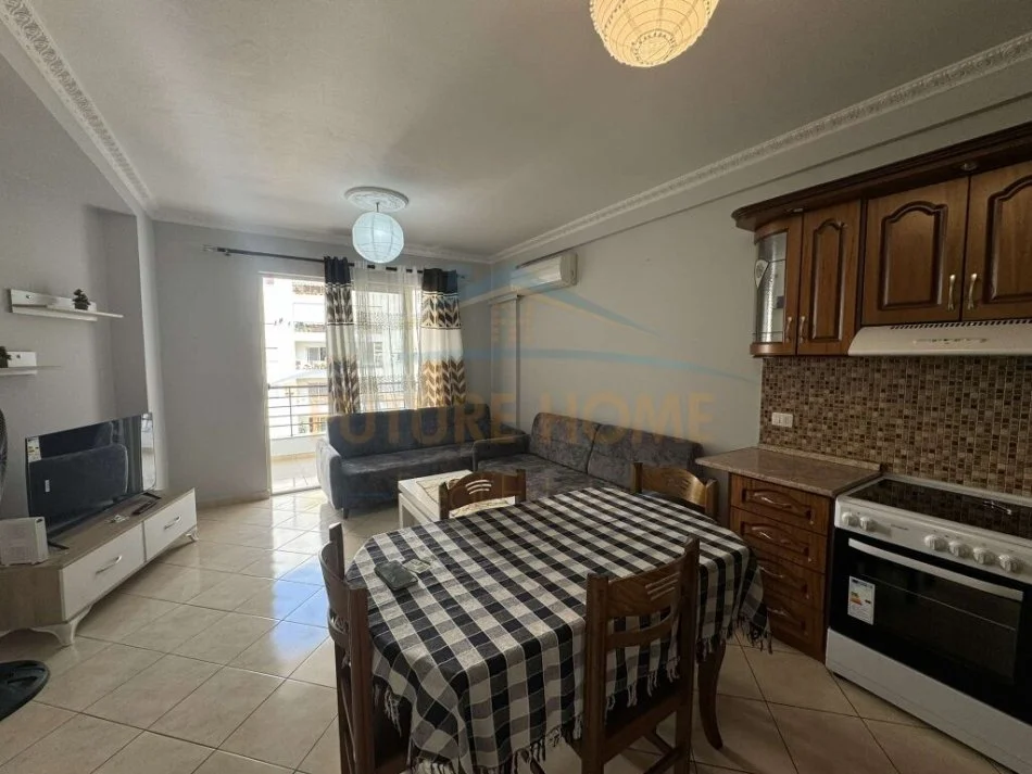 Tirane, jepet me qera apartament 2+1 Kati 4, 97 m² 450 € (yzberisht)
