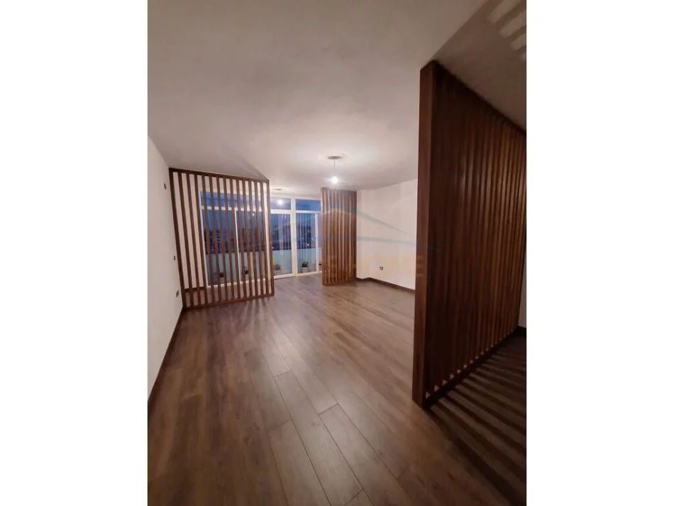 Tirane, shitet apartament 2+1 Kati 5, 120 m² 159.000 € (Pranë Shkollës Vace Zela, Don Bosko.)
