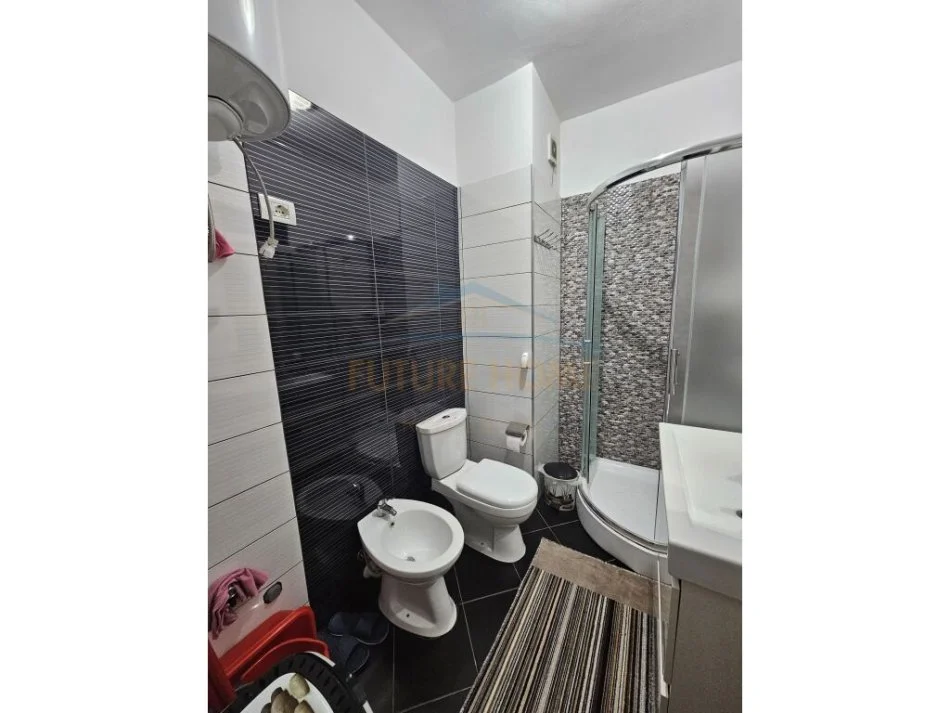 Tirane, shes apartament duplex Dublex Kati 3, 122 m² 200.000 € (Unaza e re)