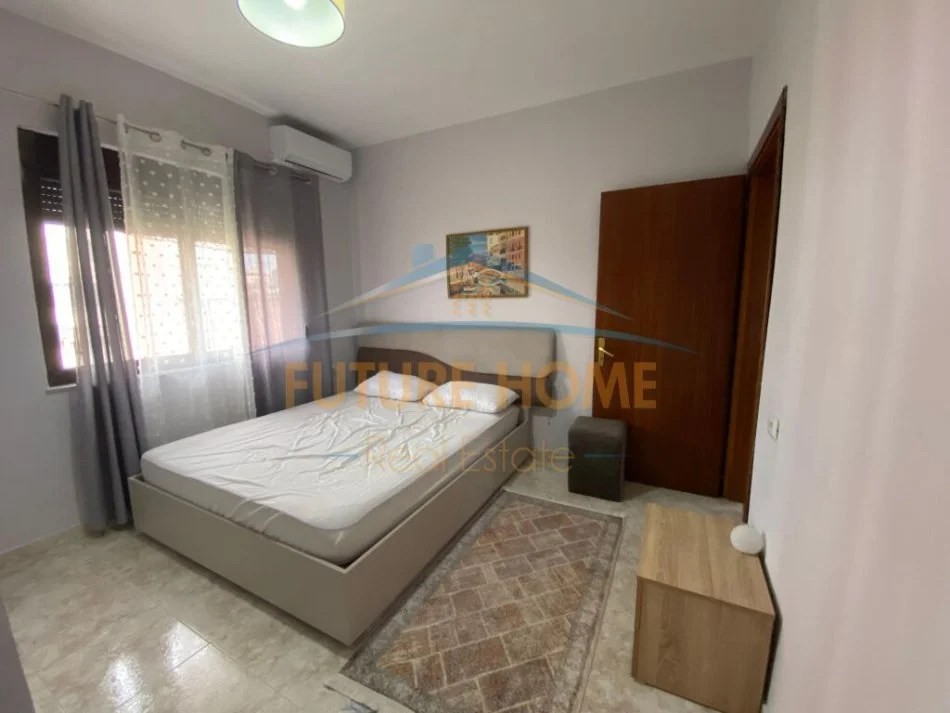 Tirane, jepet me qera apartament 2+1 Kati 4, 109 m² 1.000 € (Rruga Sami Frasheri)