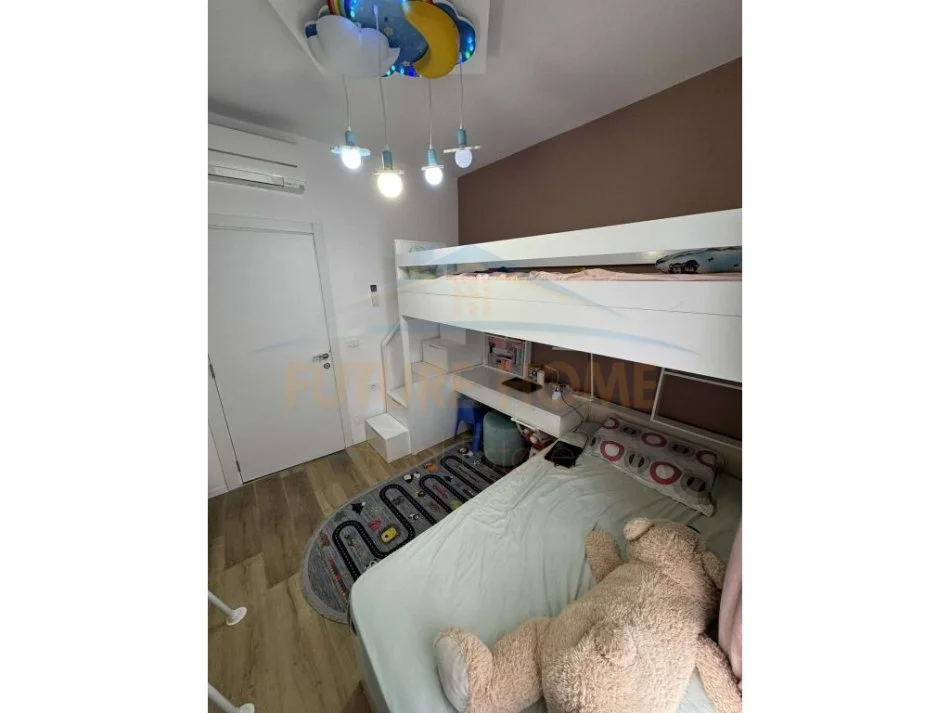 Tirane, shitet apartament 3+1 Kati 2, 120 m² 150.000 € (Dogana)