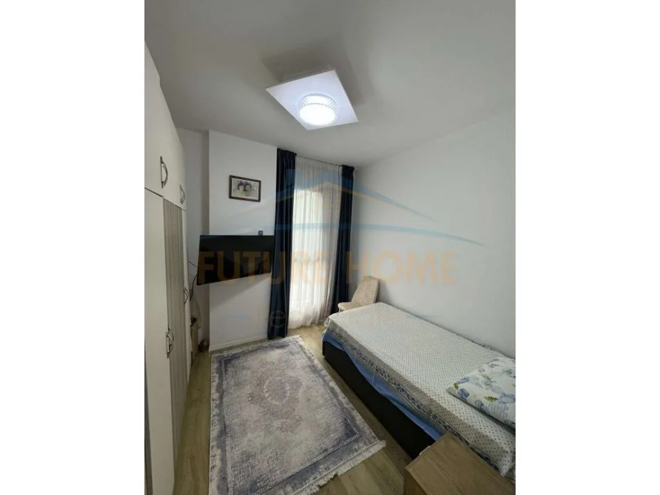 Tirane, shitet apartament 3+1 Kati 2, 118 m² 150.000 € (DOGANA)