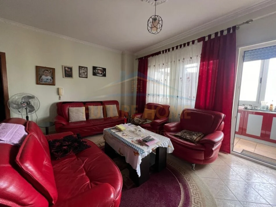 Durres, shitet apartament 2+1 Kati 4, 95 m² (Spitali Rajonal,Durres)