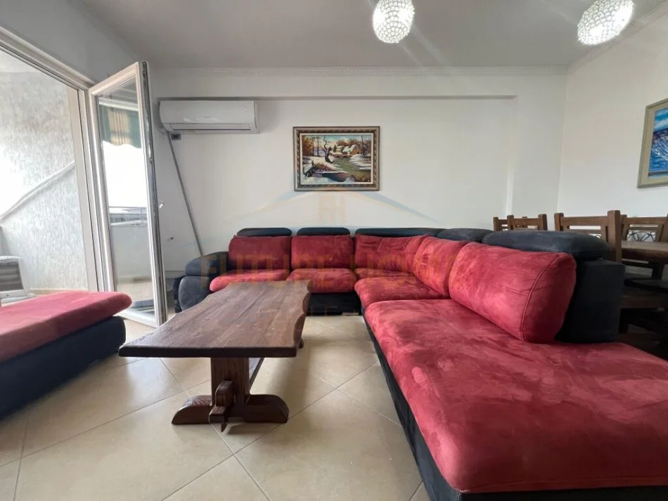 Tirane, shitet apartament 1+1+Ballkon Kati 4, 67 m² 87.000 € (Fresk)