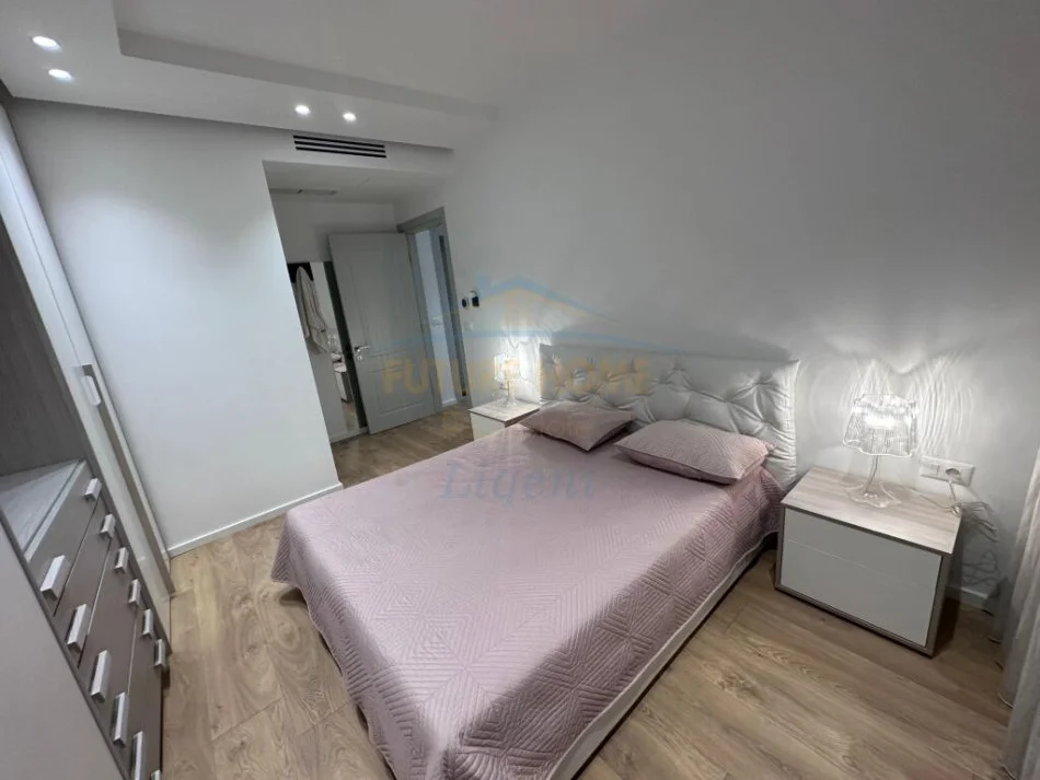 Tirane, jepet me qera apartament 2+1 Kati 1, 100 m² 1.200 € (TEG TIRANE ROSE GARDEN RESIDENCE)