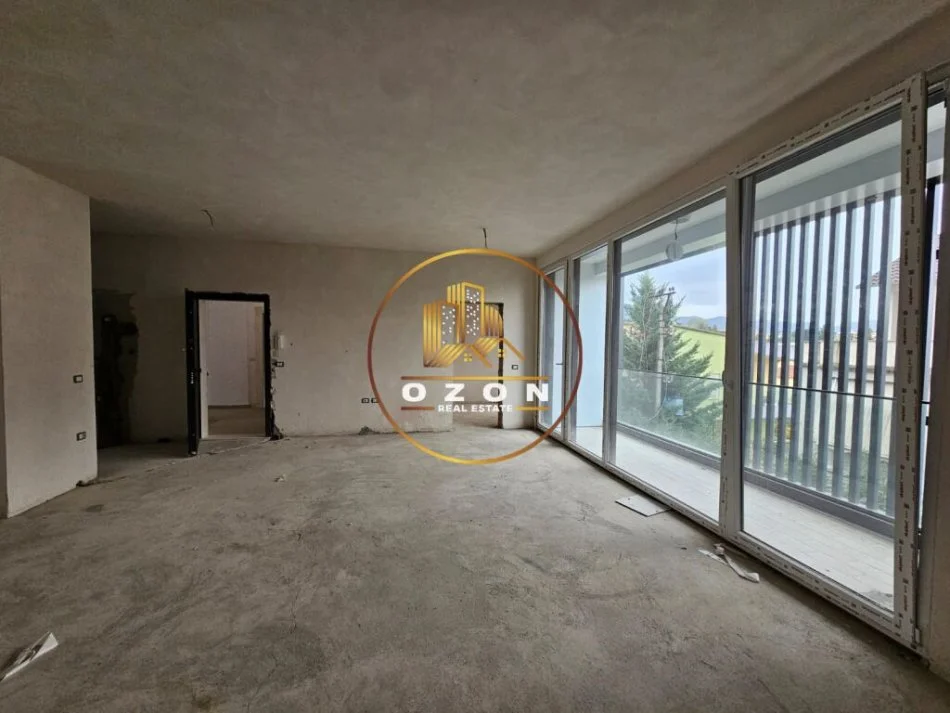 Tirane, shitet apartament 3+1 Kati 1, 170 m² 330.000 € (Rezidenca Altea,Rruga e Elbasanit)
