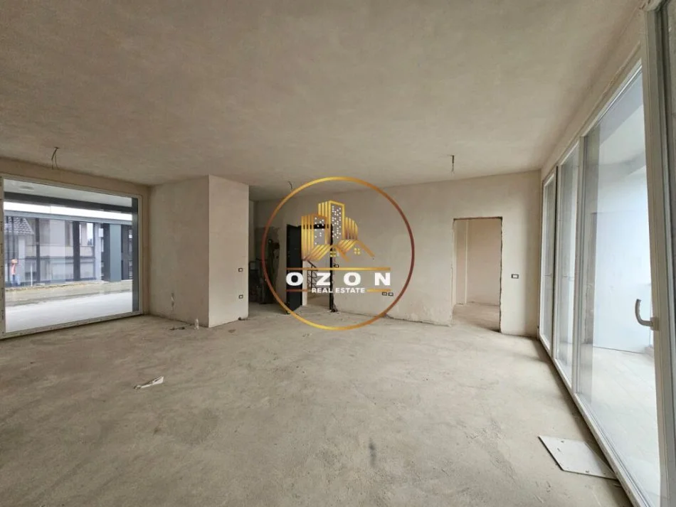 Tirane, shitet apartament 3+1 Kati 1, 170 m² 330.000 € (Rezidenca Altea,Rruga e Elbasanit)