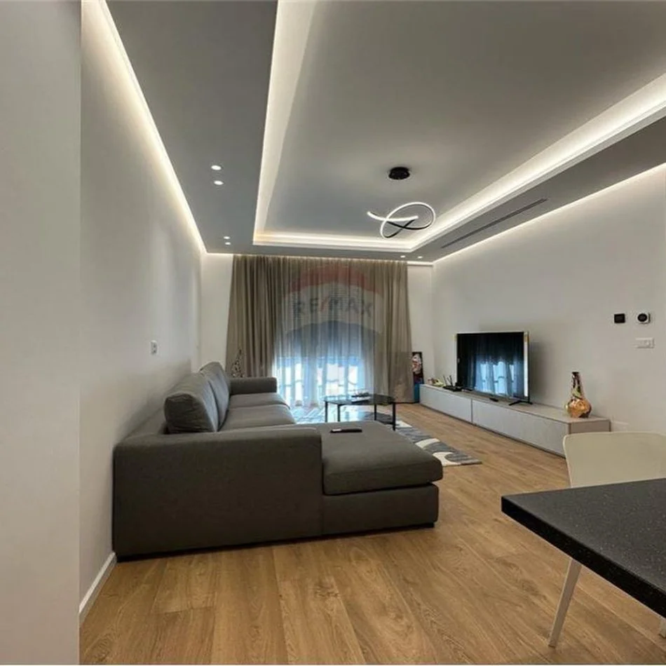 Tirane, shes apartament 2+1+Aneks+Ballkon Kati 2, 100 m² 250.000 € 