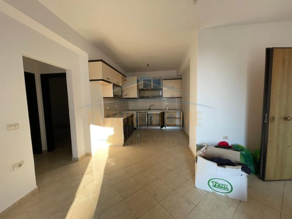 Tirane, shitet apartament 2+1 Kati 0, 89 m² 85.000 € (Shkoze)