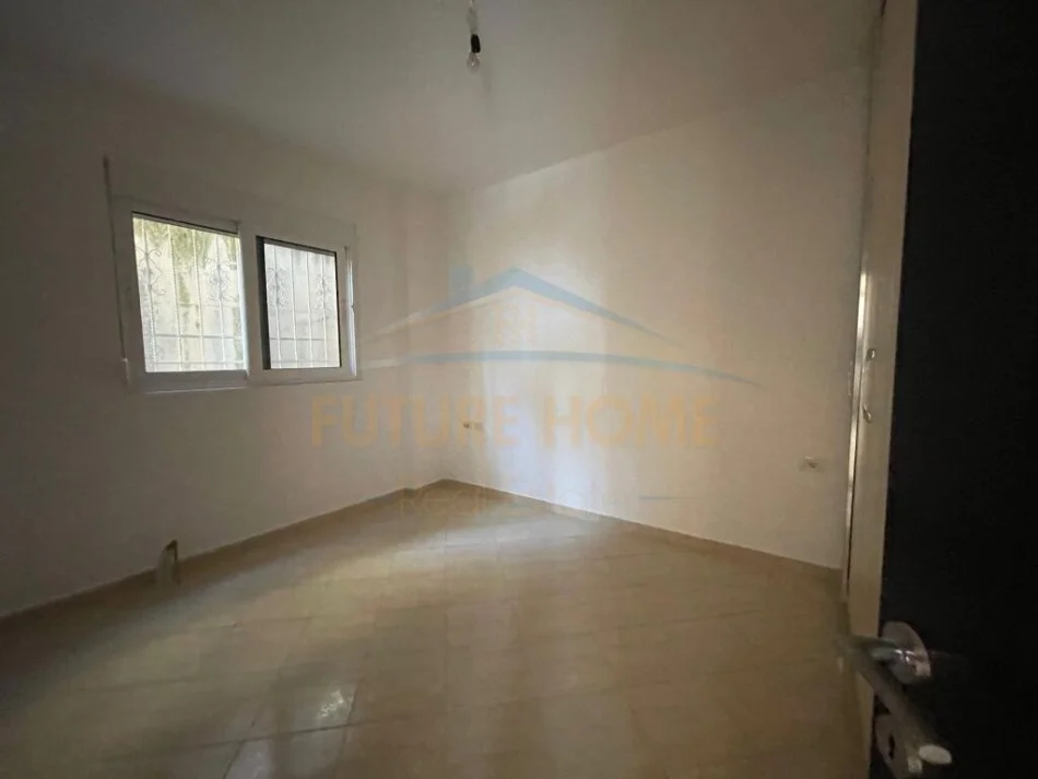 Tirane, shitet apartament 2+1 Kati 0, 89 m² 85.000 € (Shkoze)