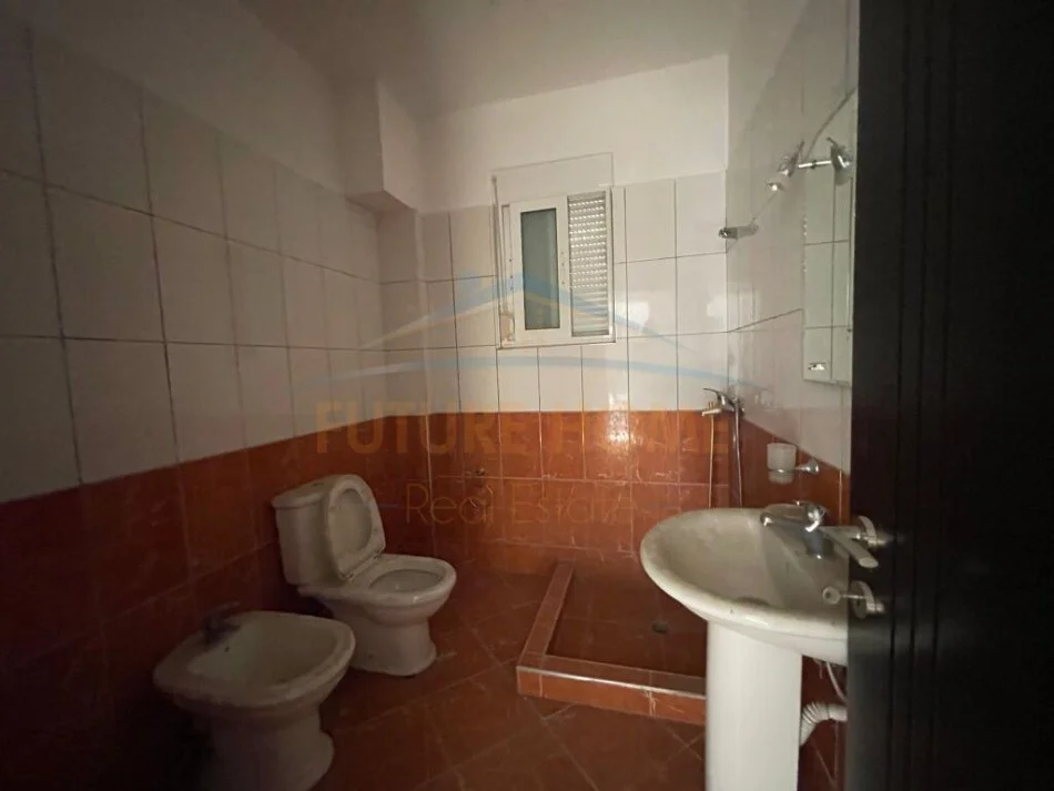 Tirane, shitet apartament 2+1 Kati 0, 89 m² 85.000 € (Shkoze)