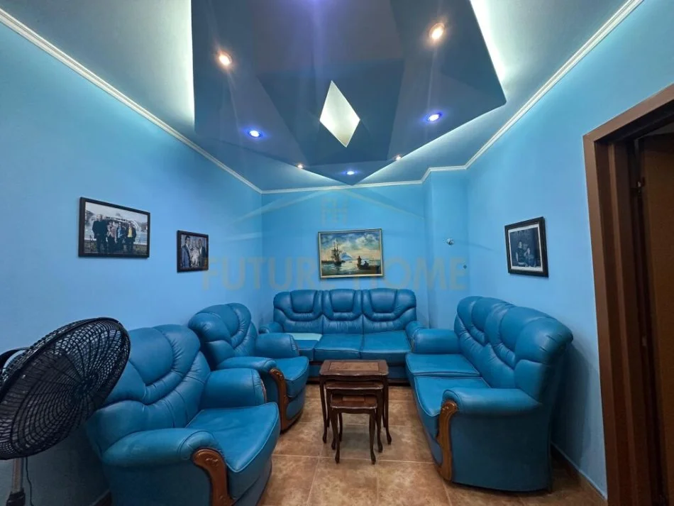 Tirane, shitet 2+1 Kati 2, 300.000 € (Blloku)