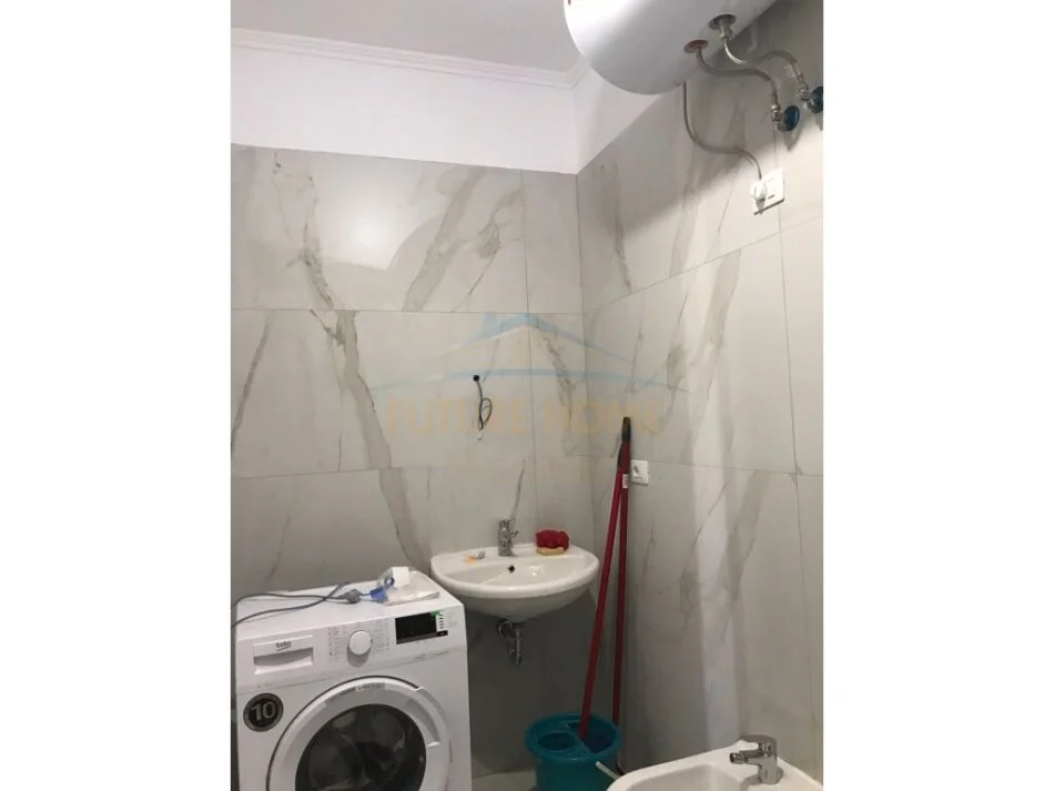 Tirane, jepet me qera apartament 2+1+Ballkon Kati 4, 86 m² 600 € (Don Bosco)