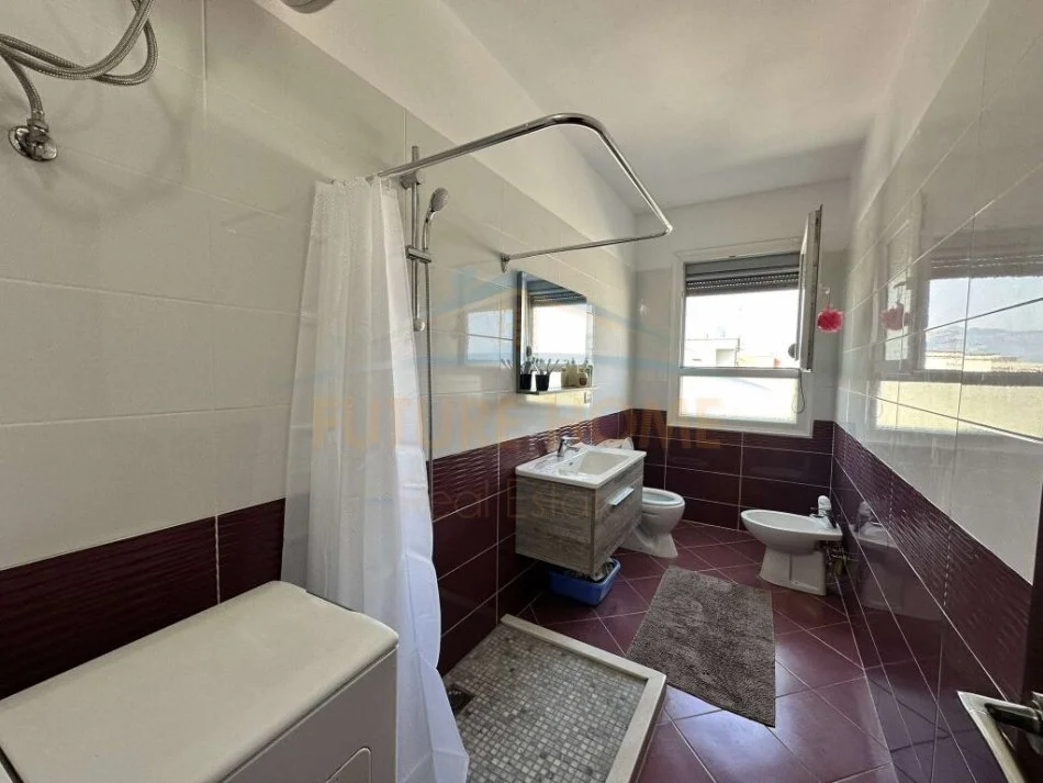 SHITET APARTAMENT 2+1 UNAZA RE