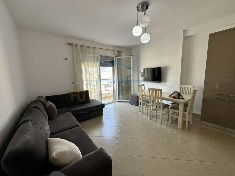 Tirane, shitet apartament 2+1 Kati 8, 81 m² 99.000 € (Unaza e Re)
