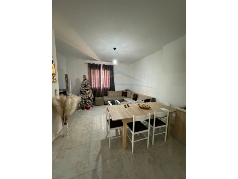 Tirane, shes apartament 2+1 Kati 7, 103 m² 155.000 € (Yzberisht)