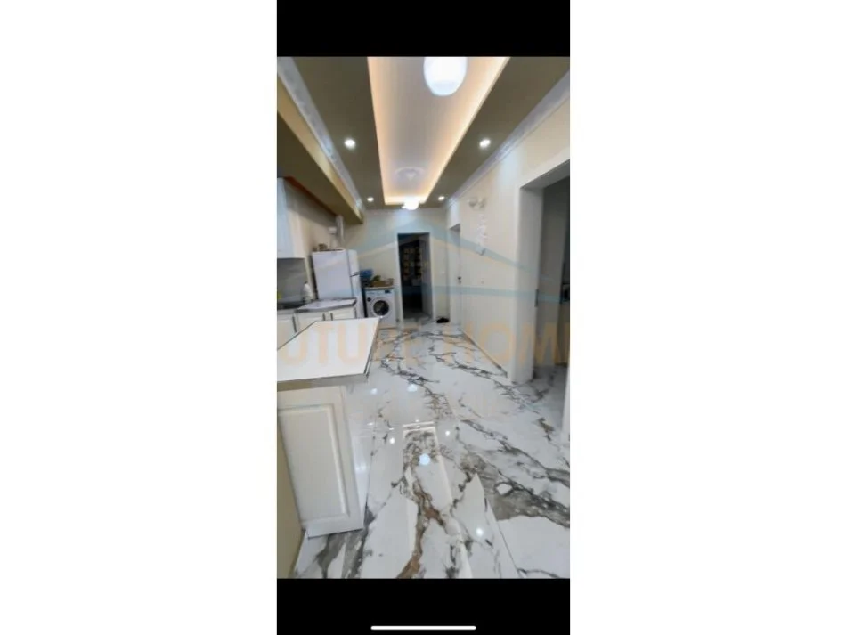 Durres, shitet apartament 2+1 Kati 3, 109 m² 175.000 € (Prane Gjykates, Durres)