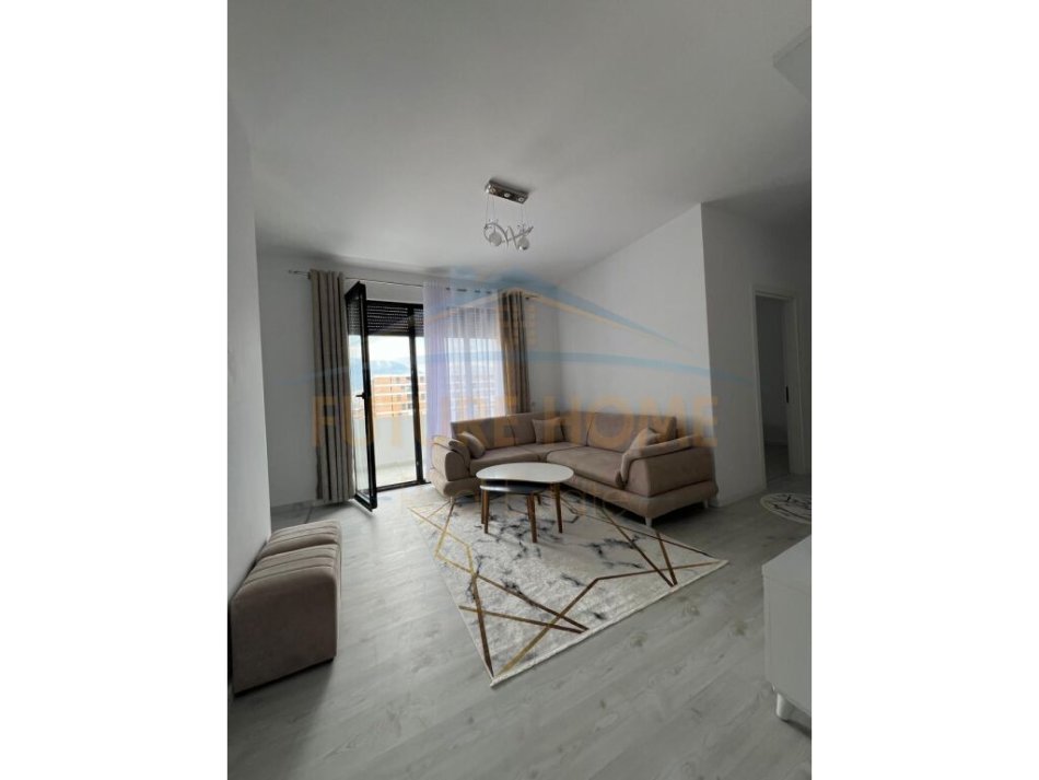Tirane, jepet me qera apartament 2+1 , 102 m² 750 € (Don Bosko)