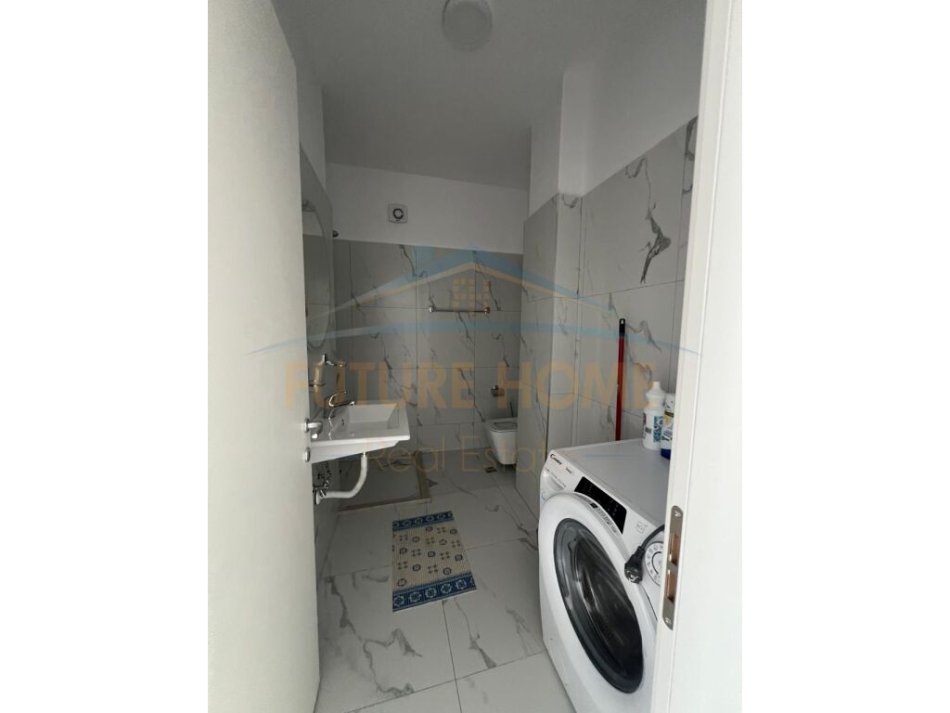 Tirane, jepet me qera apartament 2+1 , 102 m² 750 € (Don Bosko)