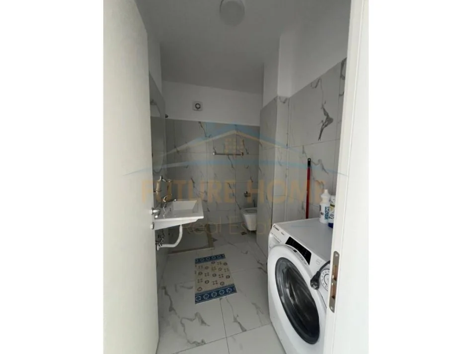 Tirane, jepet me qera apartament 2+1+Aneks Kati 7, 102 m² 900 € (Don Bosco)