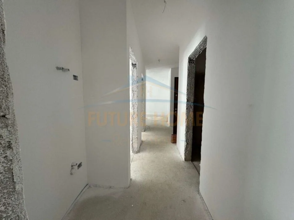 Tirane, shitet apartament 3+1 Kati 6, 132 m² 131.300 € (UNIVERS CITY, QTU)