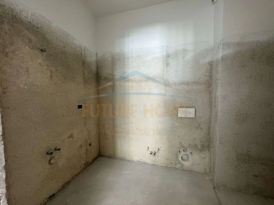 Tirane, shitet apartament 3+1 Kati 6, 132 m² 131.300 € (UNIVERS CITY, QTU)
