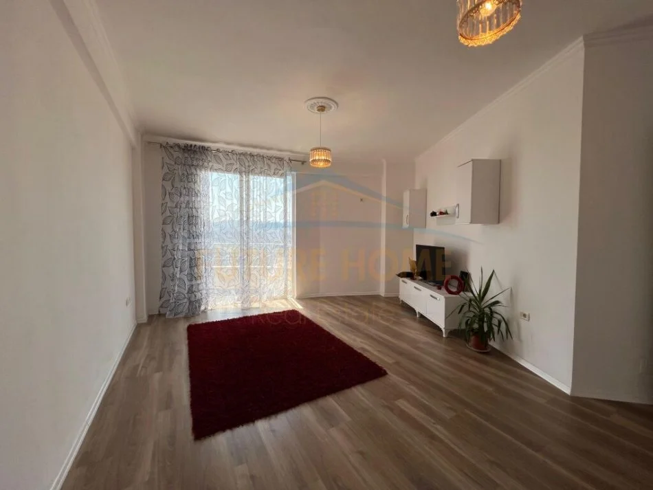 Tirane, shitet apartament 1+1+Ballkon Kati 9, 60 m² 78.000 € (Unaza e Re)
