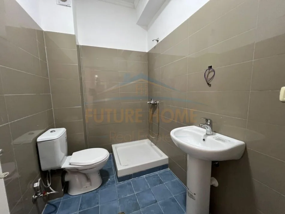 Tirane, shitet apartament 2+1+Ballkon Kati 6, 104 m² 125.000 € (Unaza e Re)