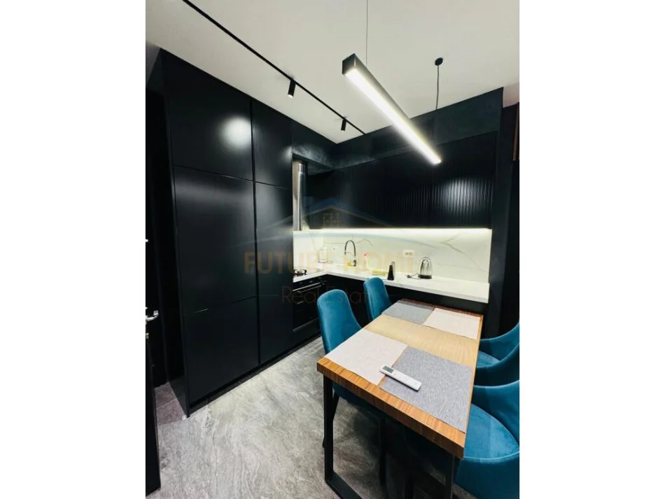 Tirane, jepet me qera apartament 2+1 Kati 4, 65 m² 1.500 € (Qendër, Tiran)