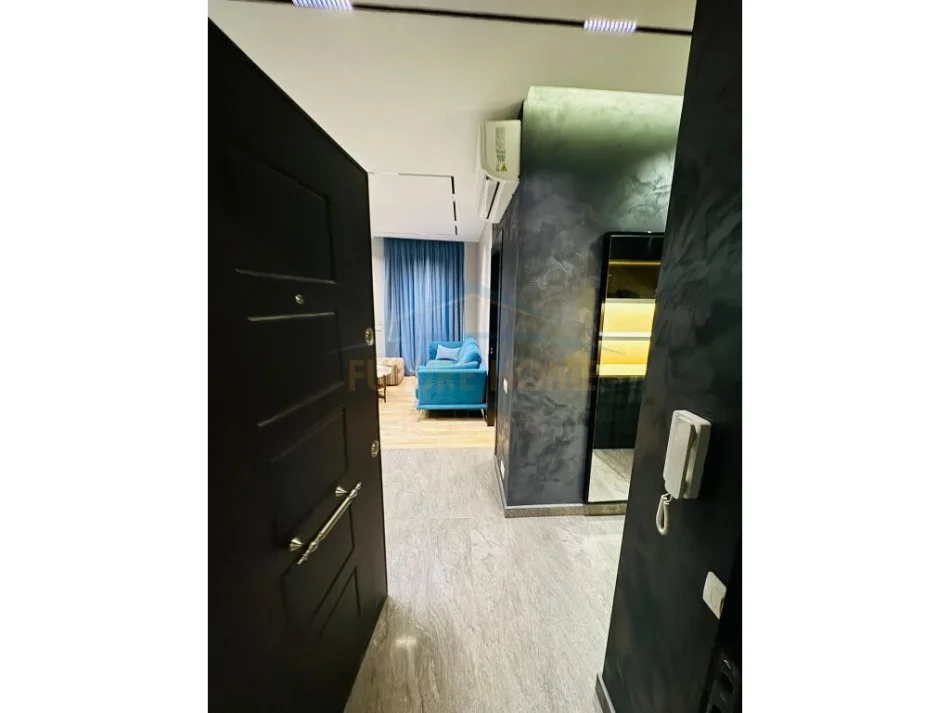 Tirane, jepet me qera apartament 2+1 Kati 4, 65 m² 1.500 € (Qendër, Tiran)