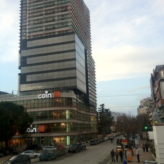 Tirane, shitet ambjent biznesi Kati 0, 374 m² 3.371.400 € (Rruga e Elbasanit, Coin)