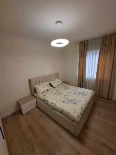 Tirane, jepet me qera apartament 2+1+Aneks+Ballkon Kati 3, 60 m² 600 € (rruga siri kodra)